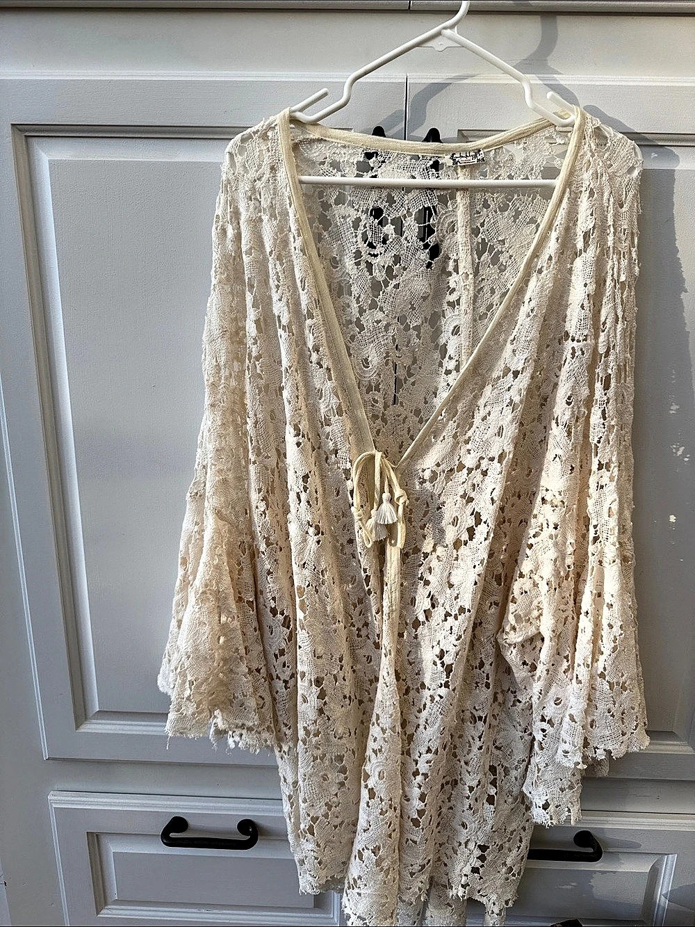 Free People Floral Lace kimono in Cream